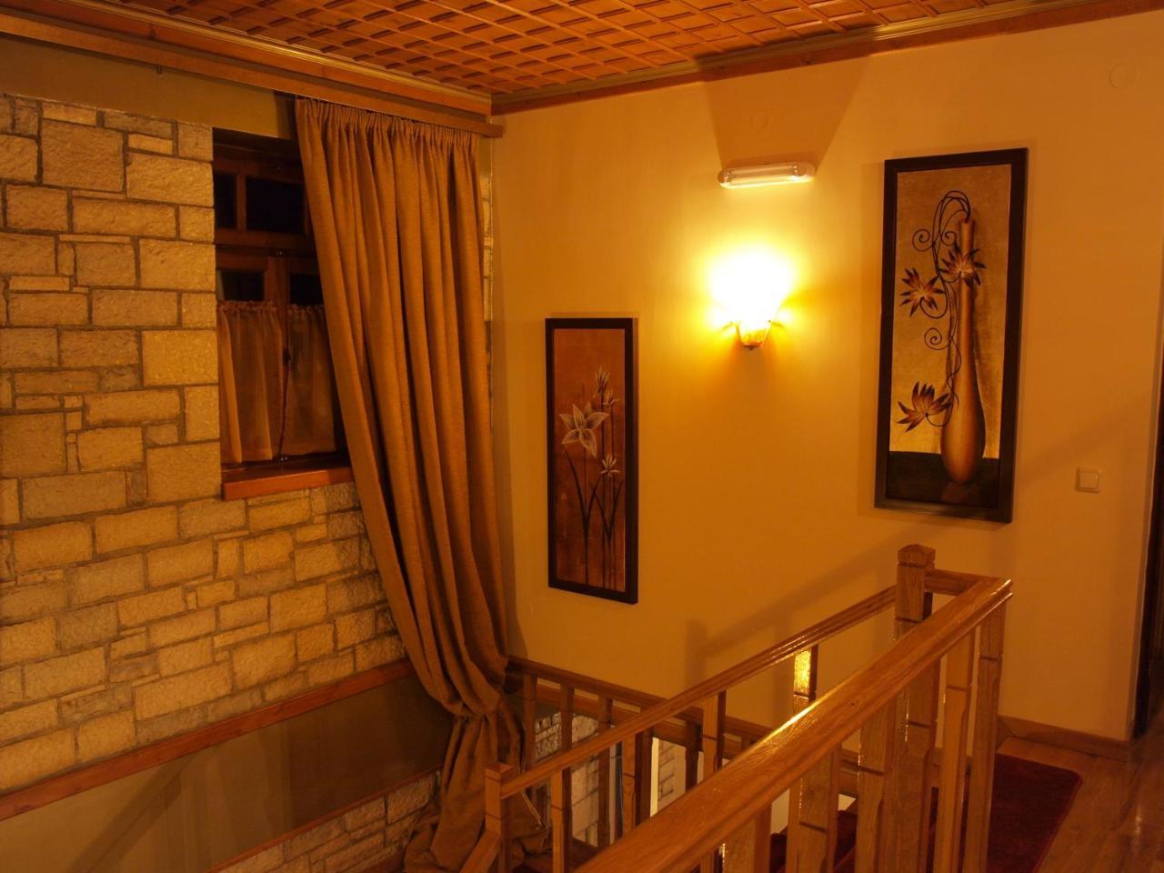 Aggelon Katafygio Asprangeloi Exterior foto