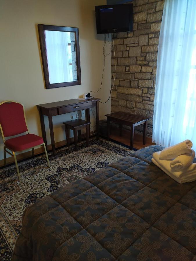 Aggelon Katafygio Asprangeloi Exterior foto