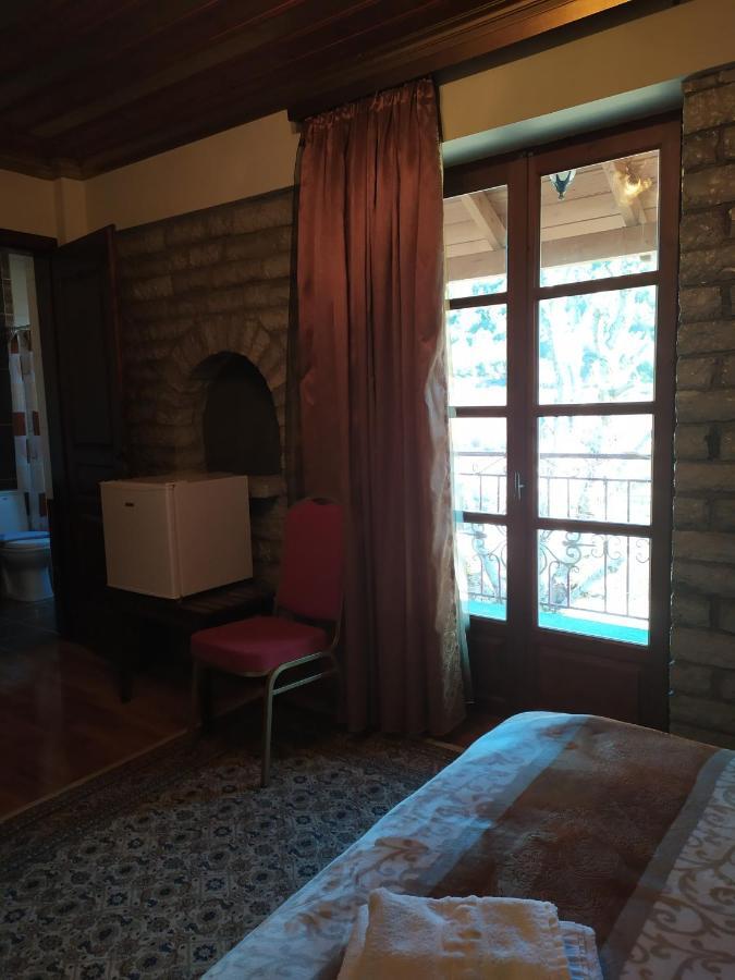 Aggelon Katafygio Asprangeloi Exterior foto